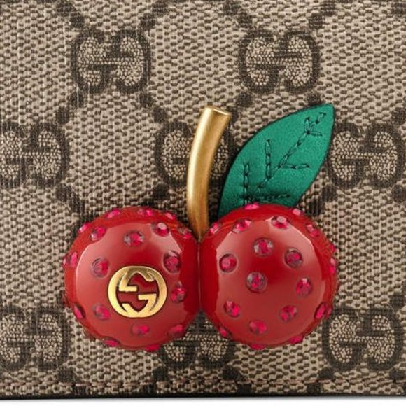 Gucci GG Supreme Card Case with Cherries in Beige - Picture 8 of 9